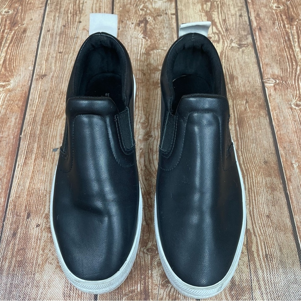 Divided H&M Woman  black and white sneakers size 7 - Picture 3 of 11